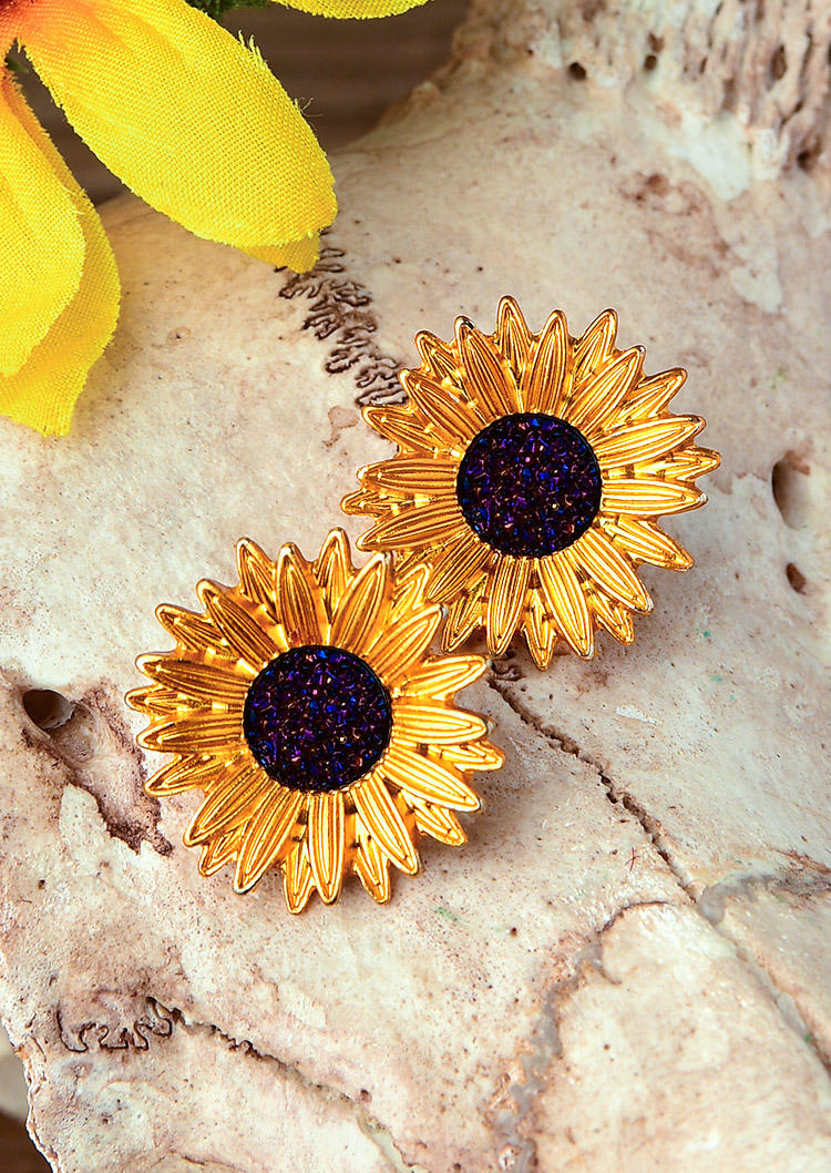 

Earrings Sunflower Glitter Alloy Stud Earrings in Gold. Size