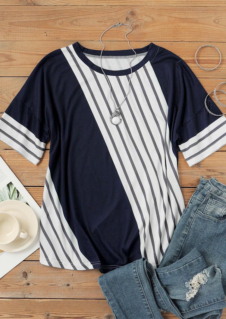 

Blouses Striped O-Neck Short Sleeve Blouse in Multicolor. Size: ,M
