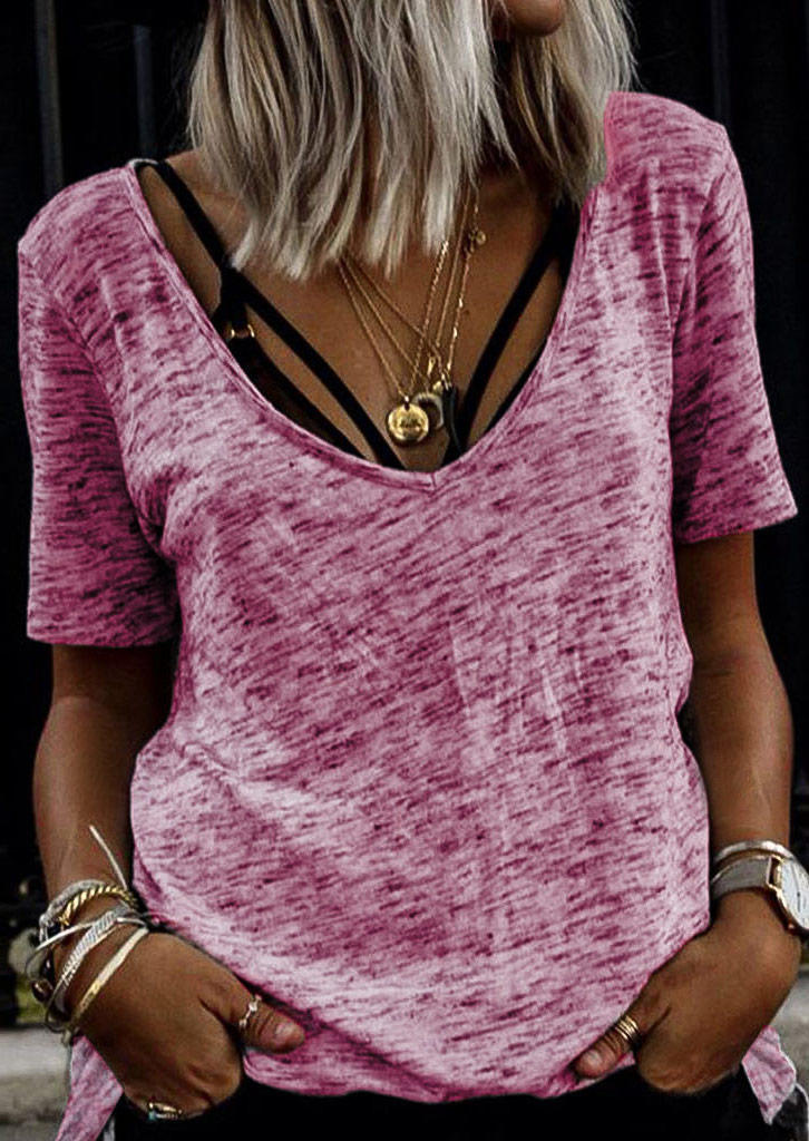 

Blouses Short Sleeve V-Neck Blouse in Pink. Size: ,M