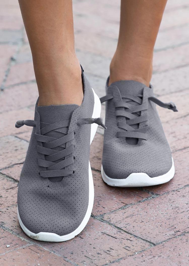 

Sneakers Perforated Lace Up Round Toe Sneakers in Dark Grey. Size: ,38,39,40,41