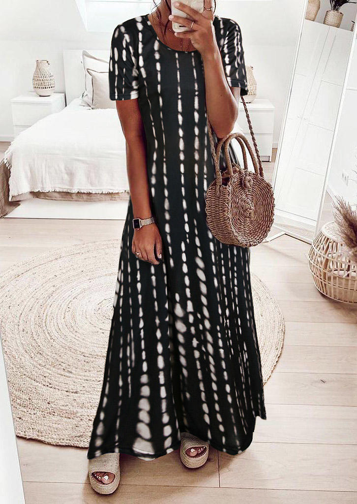 

Maxi Dresses Tie Dye O-Neck Big Hem Maxi Dress in Black. Size: ,M,L,XL