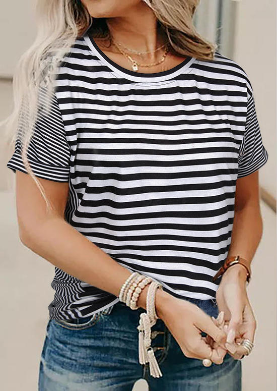 

Blouses Striped O-Neck Short Sleeve Casual Blouse in White. Size