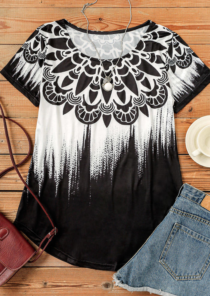 

T-shirts Tees Gradient Mandala Bell T-Shirt Tee in Black. Size