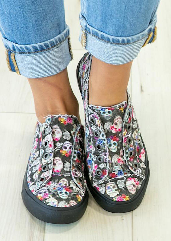 

Sneakers Halloween Skull Floral Slip-On Sneakers in Black. Size: ,38,39,40,41