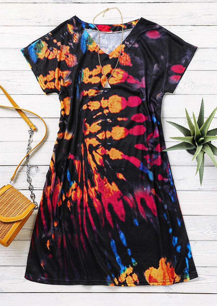 

Mini Dresses Tie Dye Short Sleeve Mini Dress in Multicolor. Size: ,XL