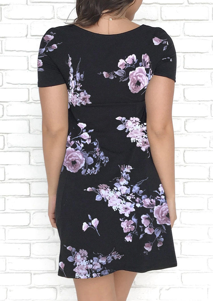 

Mini Dresses Floral Short Sleeve Square Collar Mini Dress in Black. Size: L
