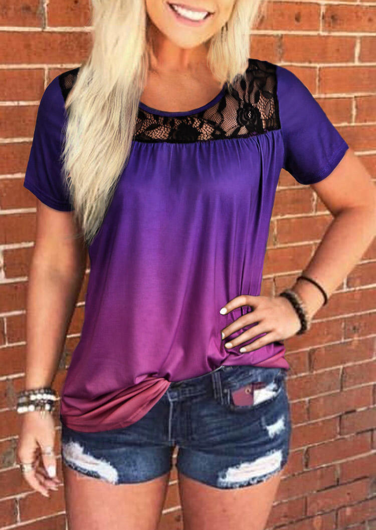 

Blouses Lace Gradient Ruffled Blouse in Plum. Size: ,M,L,XL