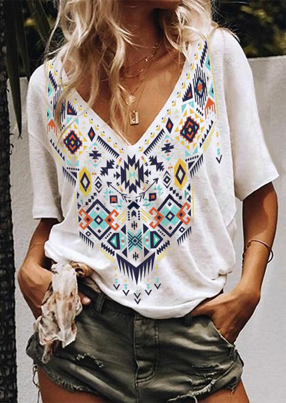 

Blouses Aztec Geometric Arrow Blouse in White. Size