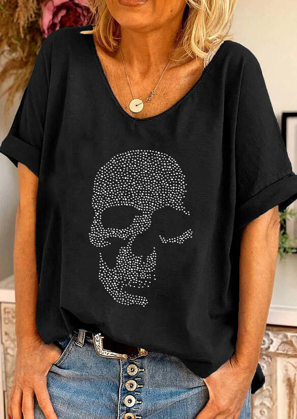 

Blouses Skull Short Sleeve Casual Blouse in Black. Size: ,M