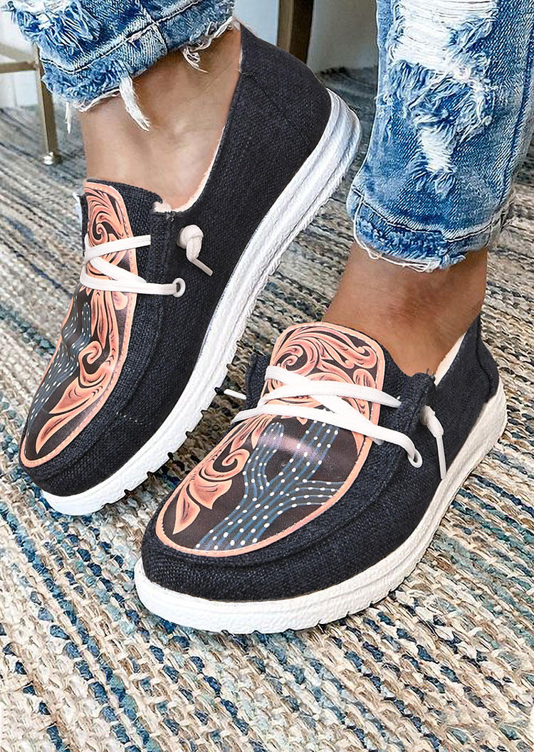 

Sneakers Cactus Polka Dot Foral Buckstitch Sneakers in Navy Blue. Size