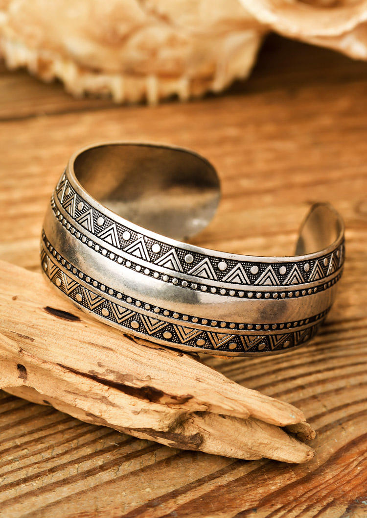 

Bracelet Vintage Elephant Adjustable Open Cuff Bracelet in Pattern2. Size