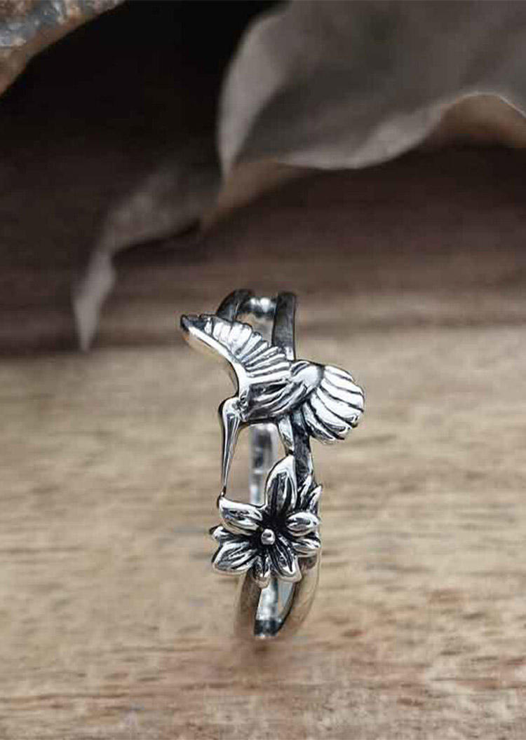 

Rings Vintage Hummingbird Floral Hollow Out Ring in Silver. Size