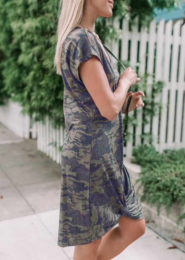 

Mini Dresses Camouflage Twist V-Neck Casual Mini Dress in Camouflage. Size