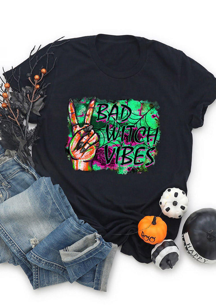 

T-shirts Tees Halloween Bad Witch Vibes T-Shirt Tee in Black. Size: ,M,L,XL