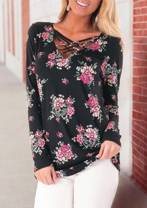 

Blouses Floral Criss-Cross Long Sleeve Blouse in Black. Size: ,M,L,XL