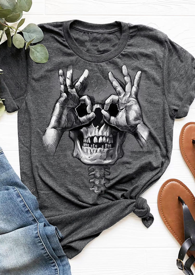 

T-shirts Tees Halloween Funny Skull T-Shirt Tee in Dark Grey. Size