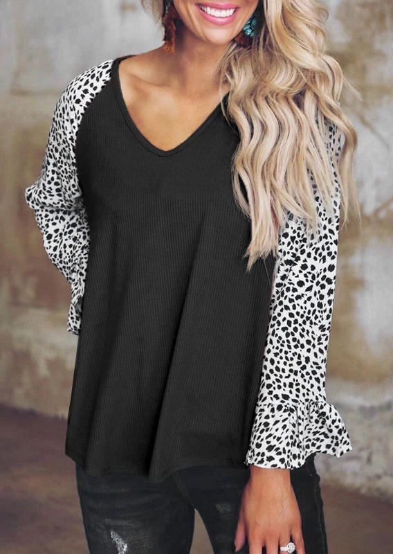 

Blouses Leopard Long Sleeve V-Neck Blouse -Black in Black. Size: ,M,L,XL