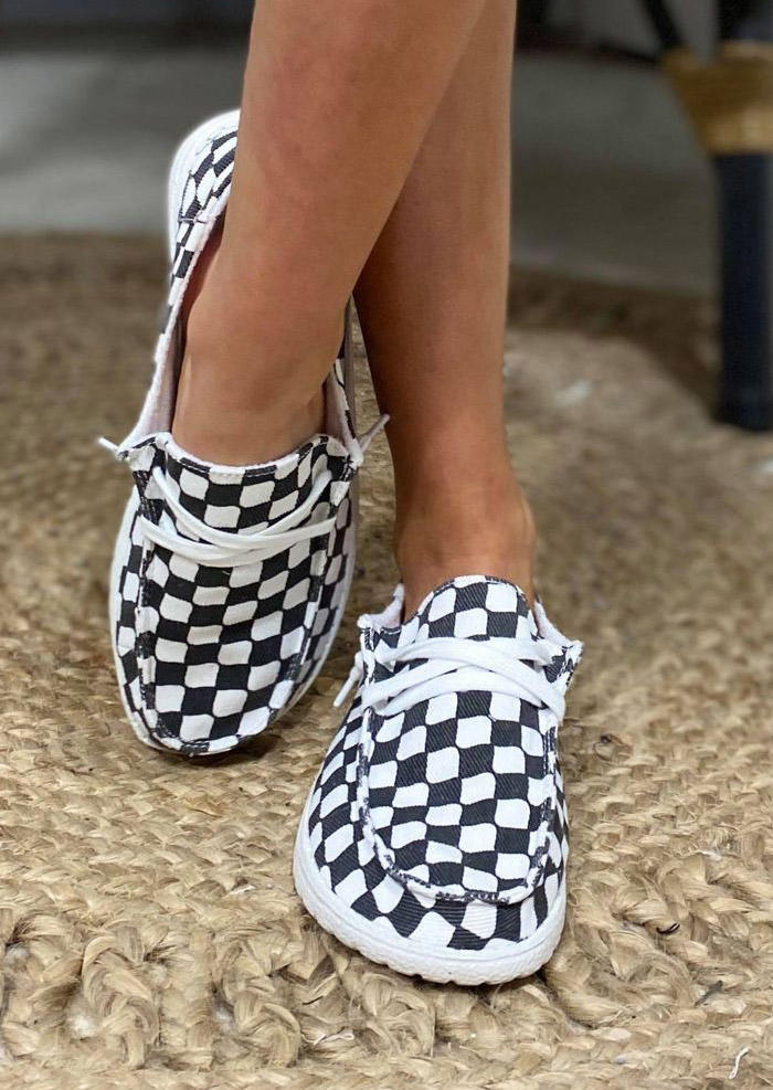 

Sneakers Houndstooth Slip On Flat Sneakers in Black. Size: ,38,39,40,41