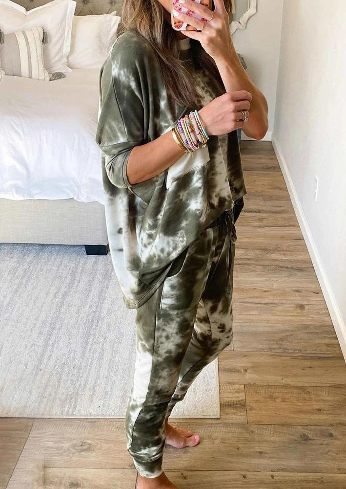 

Two-Piece Sets Pocket Tie Dye Blouse And Drawstring Pants Two-Piece Set in Green. Size