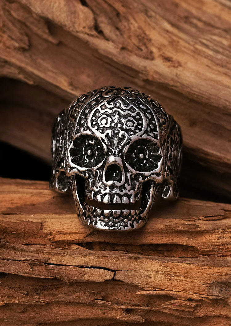 Rings Skull Floral Ring in Silver. Size: 9