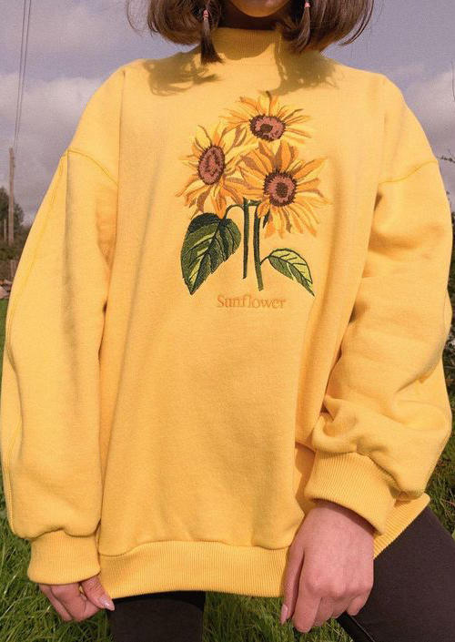 

Sweatshirts Sunflower Long Sleeve Pullover Sweatshirt in Yellow. Size: ,M,L,XL