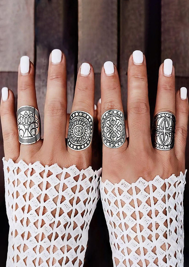 

Rings 4Pcs Bohemian Floral Geometric Alloy Ring Set in Silver. Size