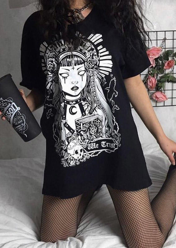 

T-shirts Tees Halloween In Goth We Trust Witch T-Shirt Tee in Black. Size: ,M,L