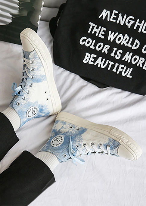 

Sneakers Tie Dye Lace Up Round Toe Flat Sneakers in Blue. Size: ,37,38,39,40