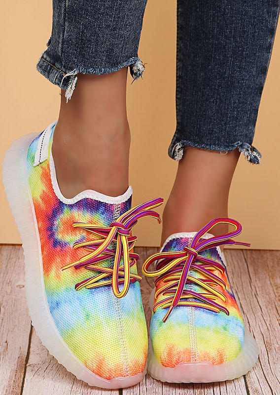 

Sneakers Tie Dye Lace Up Flat Sneakers in Multicolor. Size: ,38,39,40,41