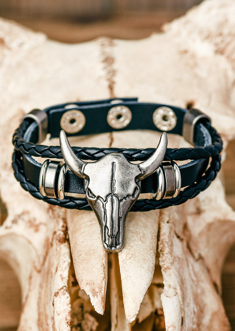 

Bracelet Steer Skull Western Multi-Layered Bracelet in Black. Size