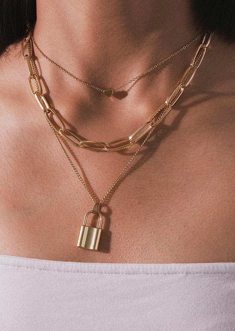 

Necklaces Lock Heart Multi-Layered Pendant Necklace in Gold. Size