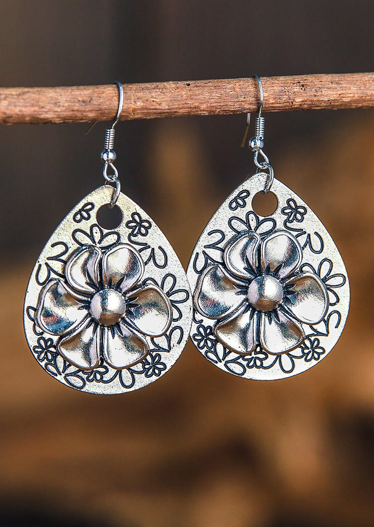 

Earrings Vintage Floral Water Drop Earrings in Silver. Size