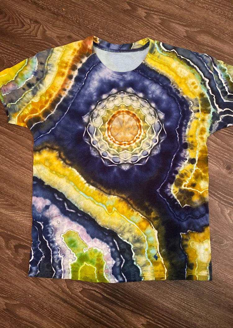 

T-shirts Tees Mandala Tie Dye Bohemian T-Shirt Tee in Multicolor. Size