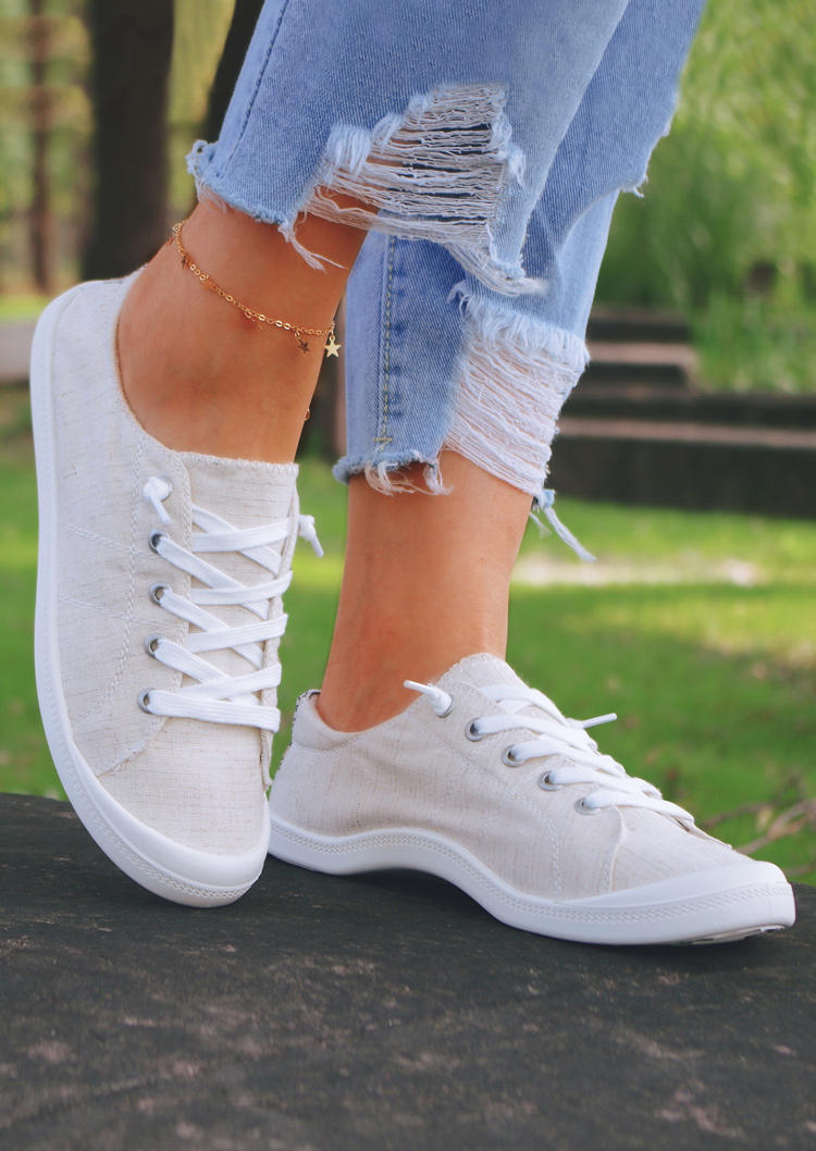 

Sneakers Striped Lace Up Round Toe Flat Sneakers in Light Grey. Size: ,39,40,41