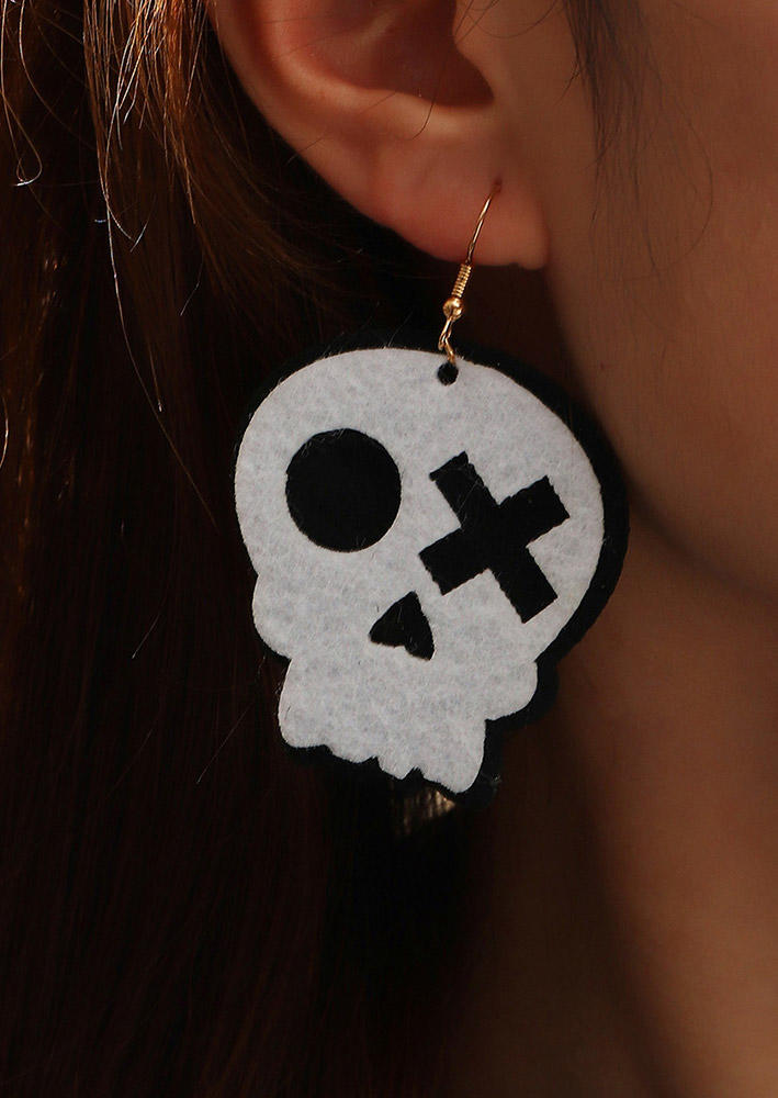 

Earrings Halloween Skull Ghost Pendant Earrings in White. Size