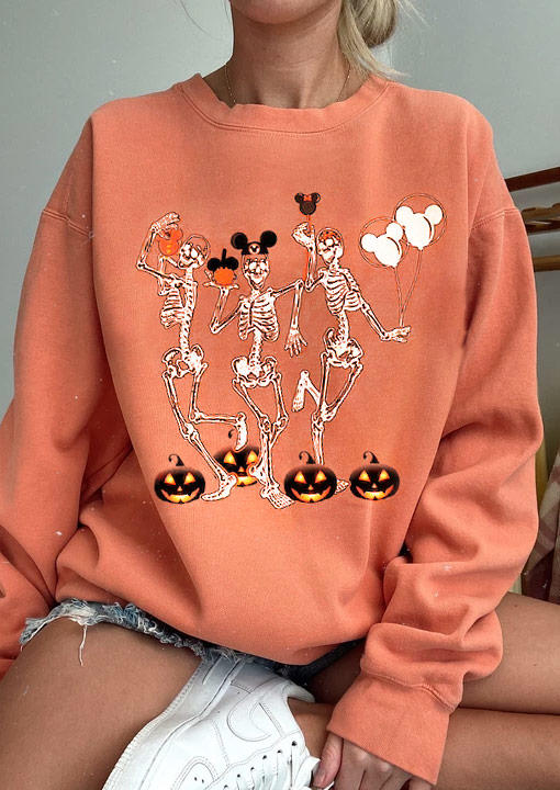 Sweatshirts Skeleton Pumpkin Pullover Sweatshirt in Orange. Size: L,M,S