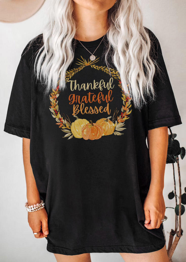 

T-shirts Tees Thankful Grateful Blessed Pumpkin Leaf T-Shirt Tee in Black. Size: ,M,L,XL