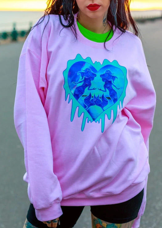 

Sweatshirts Mermaid Heart O-Neck Sweatshirt in Pink. Size: ,M,L,XL