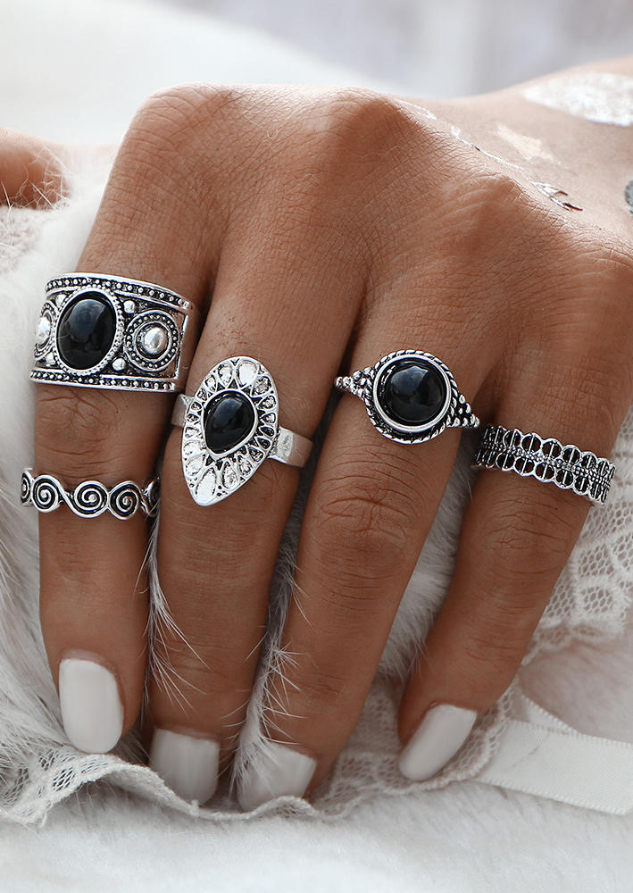 

Rings 5Pcs Vintage Ethnic Style Alloy Ring Set in Silver. Size