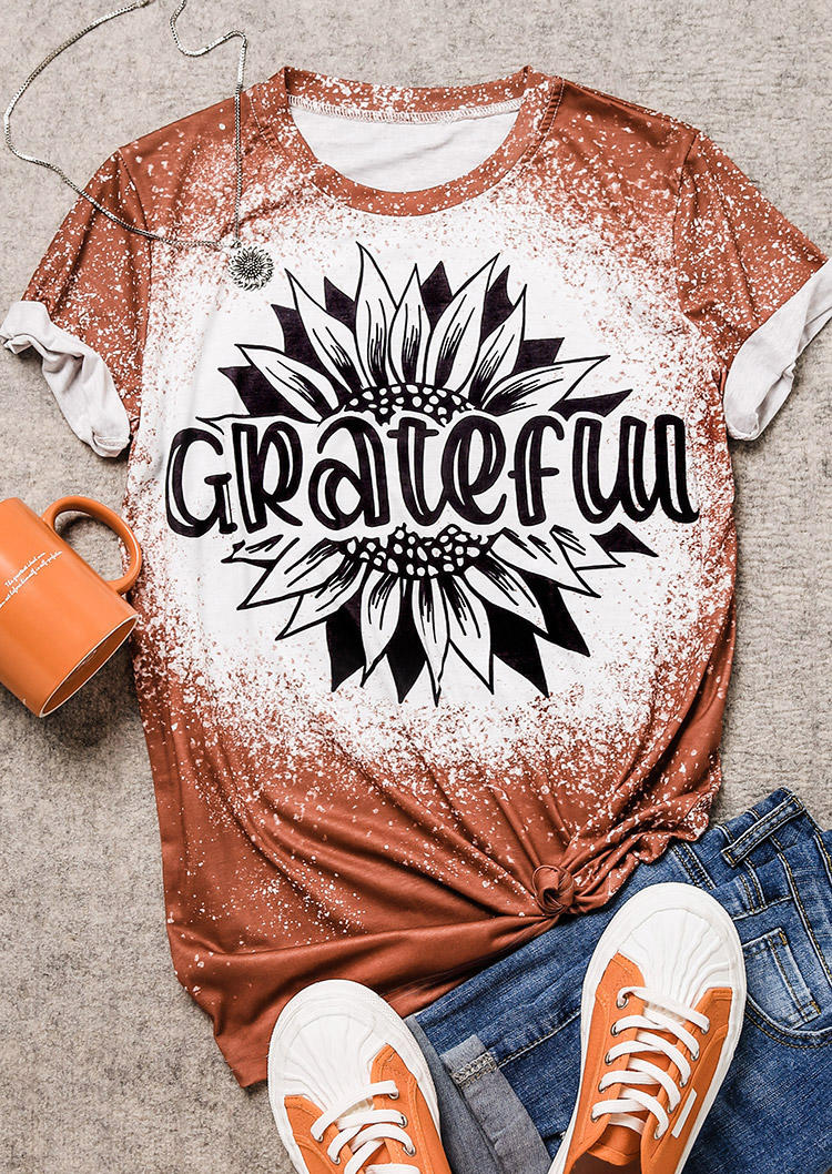 T-shirts Tees Grateful Sunflower Bleached T-Shirt Tee - Brick Red in Red. Size: S