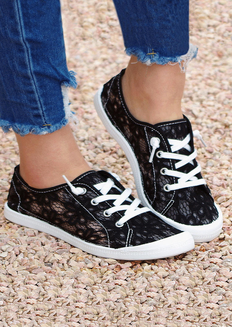 

Sneakers Breathable Lace Lace Up Round Toe Sneakers in Black. Size: 37,38,39,40