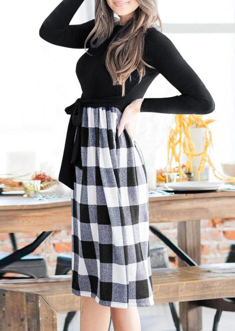 

Midi Dresses Plaid Long Sleeve Midi Dress in Plaid. Size