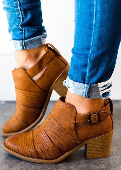 

Boots Adjustable Round Toe Heel Ankle Boots in Brown. Size: ,38,39,40,41