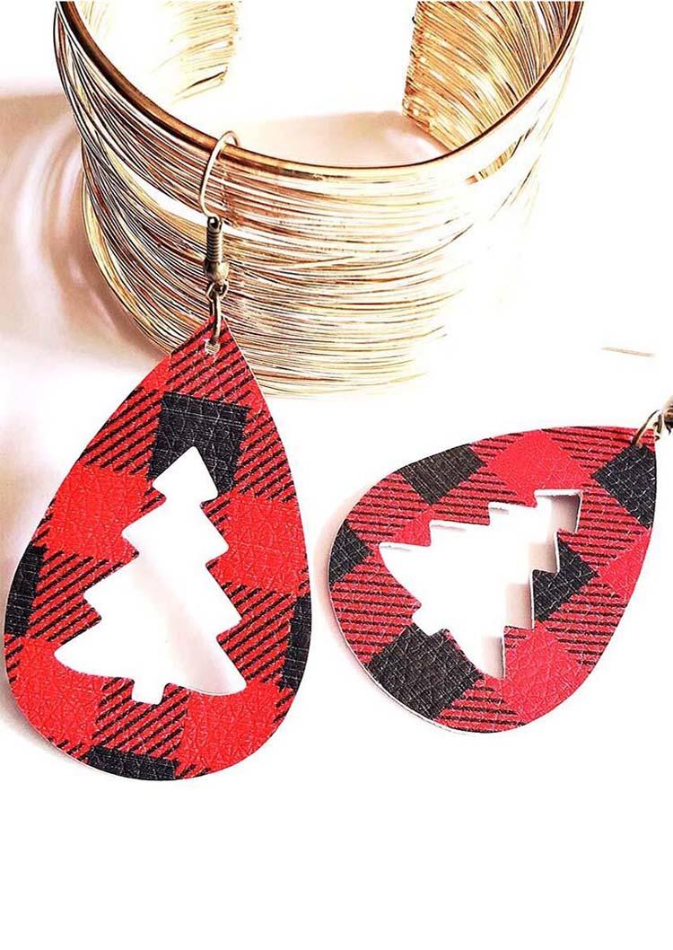 Earrings Plaid Hollow Out Christmas Tree Leather Earrings in Red. Size: One Size
