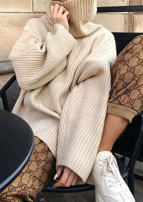 

Sweaters Turtleneck Long Sleeve Sweater in Khaki. Size: ,M,L