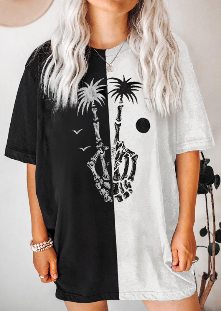 

T-shirts Tees Halloween Skeleton Hand Island Color Block T-Shirt Tee in Black. Size: ,M,L,XL