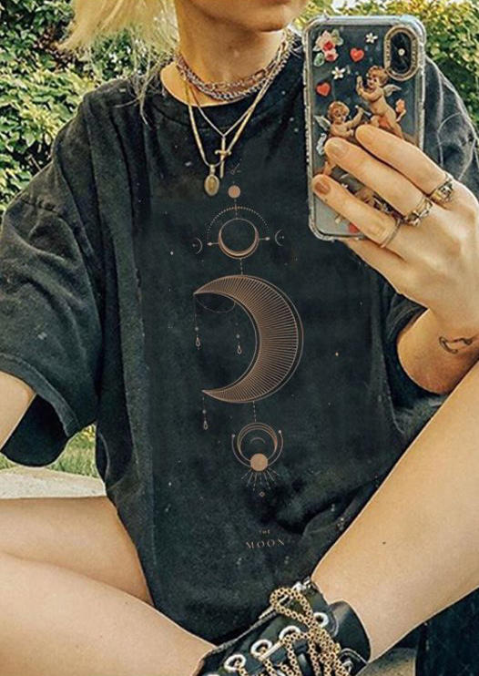 

T-shirts Tees Universe Sun Moon T-Shirt Tee in Black. Size