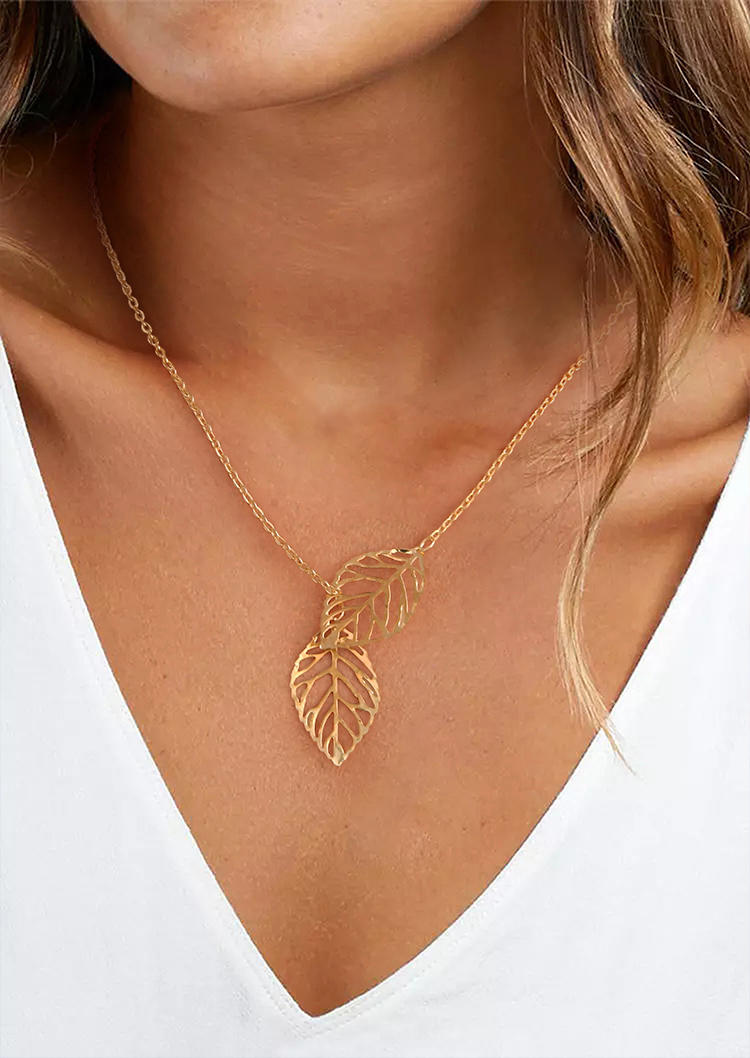 

Necklaces Fashion Leaf Asymmetric Chain Necklace in Silver. Size