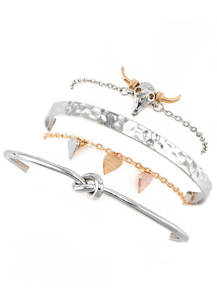 

Bracelet 4Pcs Steer Skull Love Heart Tie Bracelet Set in Silver. Size
