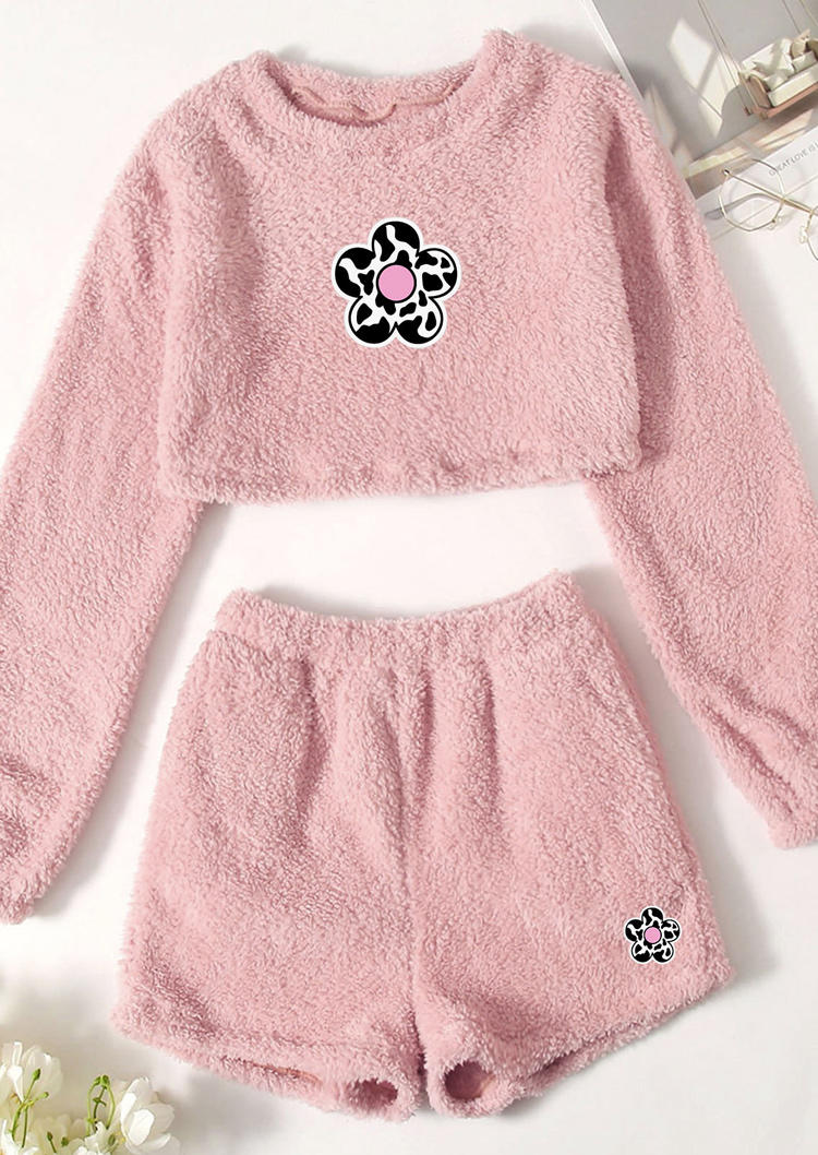 

Sleepwear Fuzzy Floral Long Sleeve Crop Top And Shorts Pajamas Set in Pink. Size: ,M,L,XL